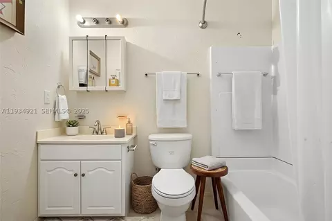 Bath - 4420 Carter, Saint Augustine, FL 32086 photo 2 of 3