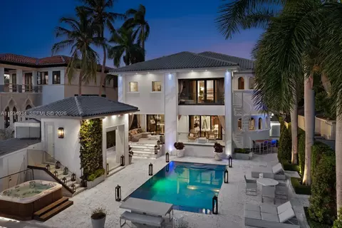 176 S Hibiscus Dr, Miami Beach, FL 33139