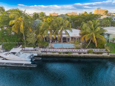 12900 Ixora Cir, North Miami, FL 33181