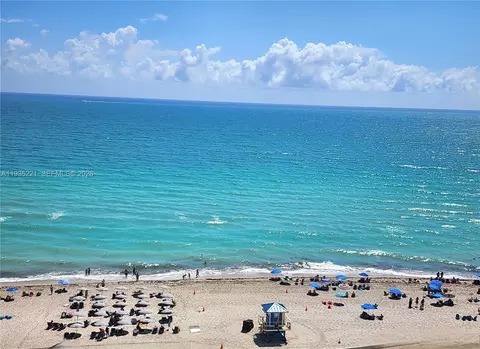 3725 S Ocean Dr #425, Hollywood, FL 33019