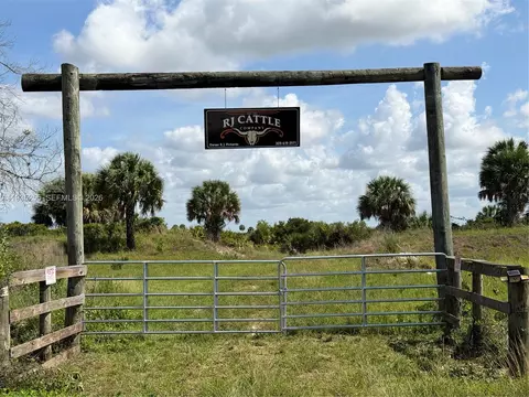 NW 72 Ave, Okeechobee, FL 34972