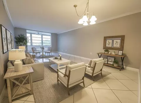 2840 Somerset Dr #318M, Lauderdale Lakes, FL 33311