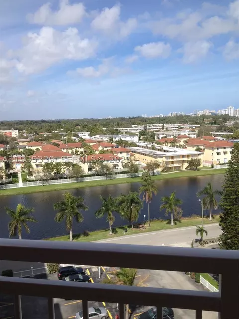 2025 NE 164th St #1006, North Miami Beach, FL 33162