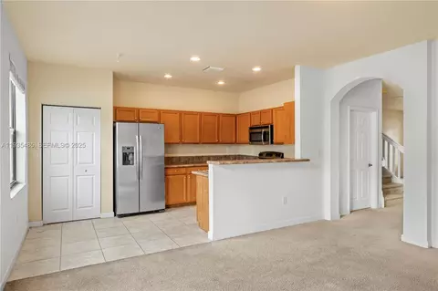 3366 W 90th Ter, Hialeah, FL 33018 photo 4