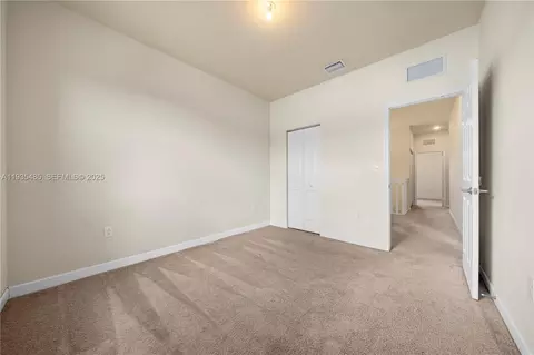 3366 W 90th Ter, Hialeah, FL 33018 photo 16