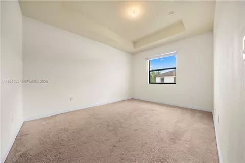 3366 W 90th Ter, Hialeah, FL 33018 photo 13