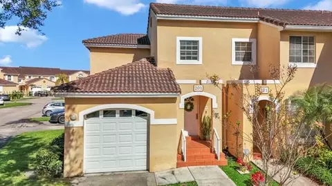 14817 Balgowan Rd #201-5, Miami Lakes, FL 33016
