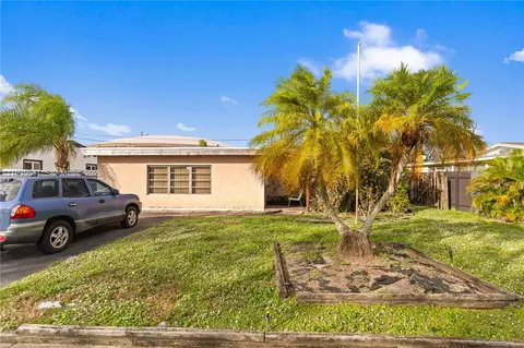 6811 Thomas St, Hollywood, FL 33024