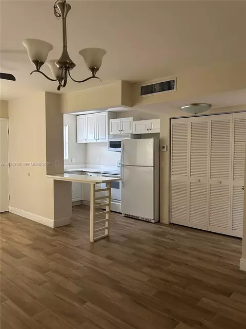 12500 NE 5th Ave #309, North Miami, FL 33161