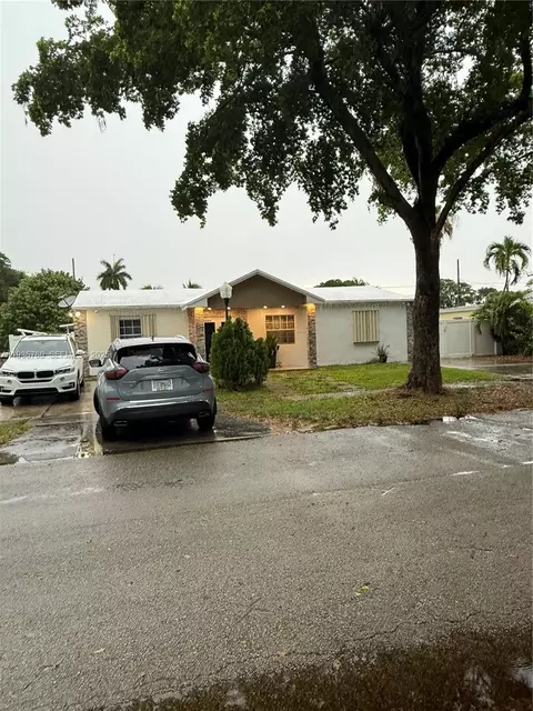 1031 NE 142nd St, North Miami, FL 33161