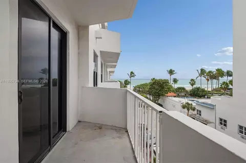 4301 Collins Ave #403, Miami Beach, FL 33140