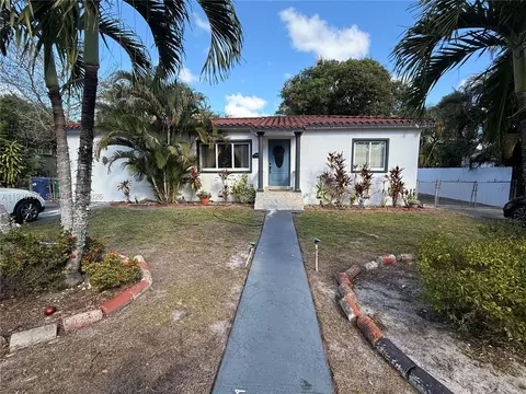 79 NW 143rd St, Miami, FL 33168