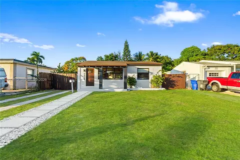 2439 Rodman St, Hollywood, FL 33020