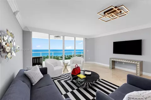 20201 E Country Club Dr #2506, Aventura, FL 33180