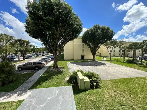 1875 W 56th St #301, Hialeah, FL 33012
