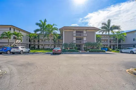 4900 Washington St #202, Hollywood, FL 33021