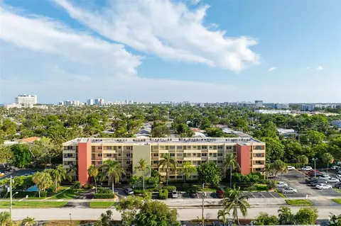 2400 NE 10th St #203, Pompano Beach, FL 33062