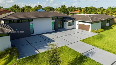 11911 NW 2 St, Plantation, FL 33325