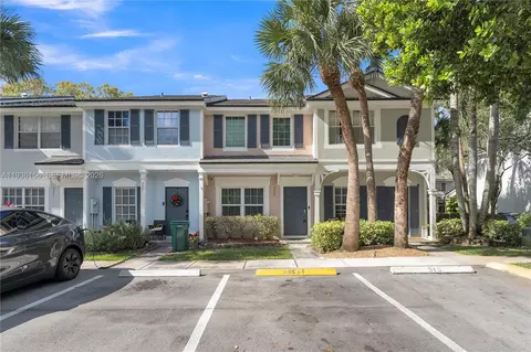 3325 Cabaret Ln, Margate, FL 33063