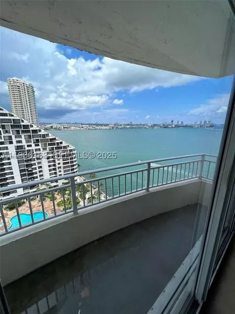 770 Claughton Island Dr #2109, Miami, FL 33131
