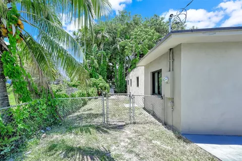Exterior - 8280 NW 5th Ave, Miami, FL 33150 photo 4 of 13