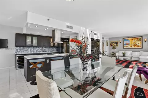 20281 E Country Club Dr #201, Aventura, FL 33180