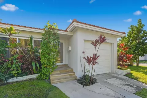 1538 Funston St, Hollywood, FL 33020