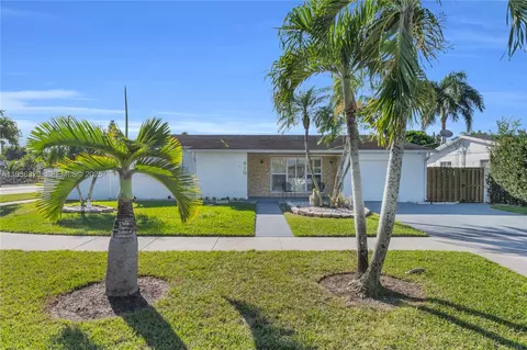 610 NW 16th St, Homestead, FL 33030