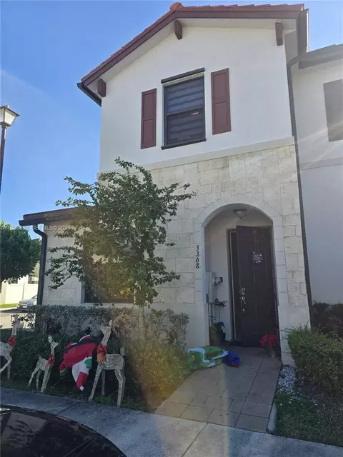 3368 W 105th Ter, Hialeah, FL 33018