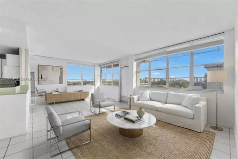 2025 NE 164th St #809, North Miami Beach, FL 33162