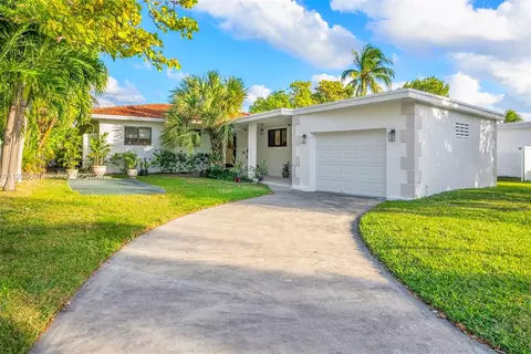 7517 Cutlass Ave, North Bay Village, FL 33141