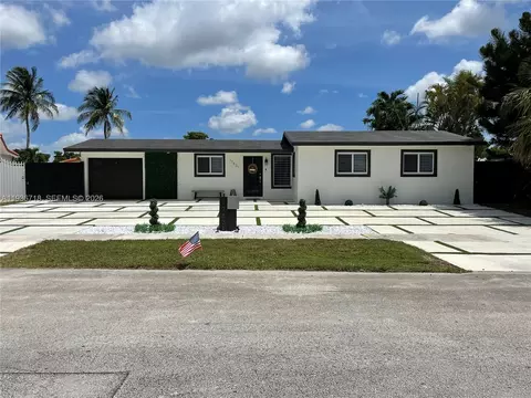 17831 NW 84th Ct, Hialeah, FL 33015