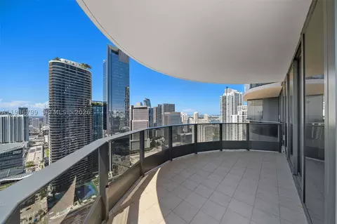1000 Brickell Plz #4212, Miami, FL 33131