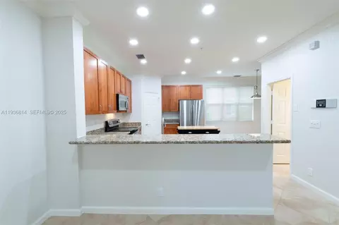 115 Greenwich Cir, Jupiter, FL 33458 photo 8