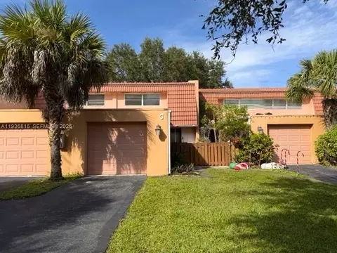 8605 NW 35th Ct #G, Coral Springs, FL 33065