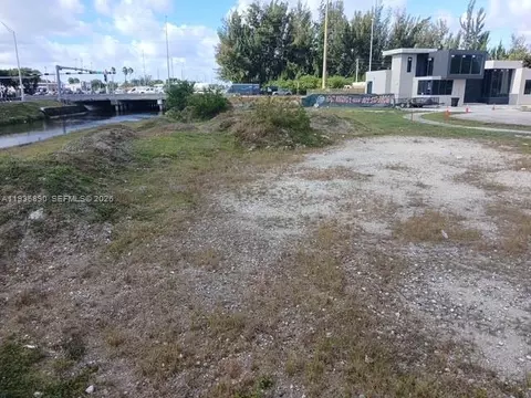 550 SW 136th Pl, Miami, FL 33184
