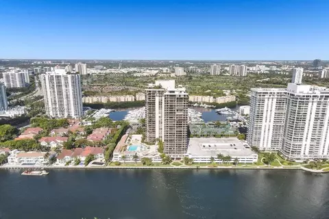 19707 Turnberry Way #7F, Aventura, FL 33180