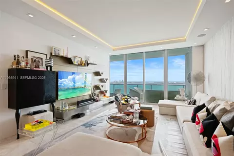 1331 Brickell Bay Dr #2907, Miami, FL 33131