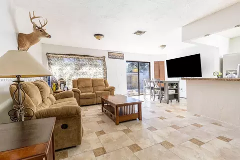 Living - 7349 Pine Valley Dr, Hialeah, FL 33015 photo 3 of 3