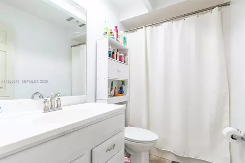 Bath - 7349 Pine Valley Dr, Hialeah, FL 33015 photo 2 of 2