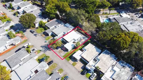 View/Area - 7349 Pine Valley Dr, Hialeah, FL 33015 photo 2 of 6