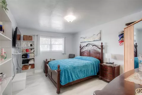 Bedroom - 1925 W 72nd St, Hialeah, FL 33014 photo 1 of 2