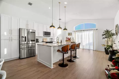 8165 Pelican Harbour Dr, Lake Worth, FL 33467
