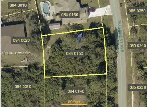 424 Paulcrest Ave, Lehigh Acres, FL 33974