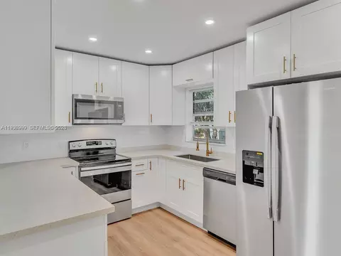 1155 NW 9th Ave, Fort Lauderdale, FL 33311