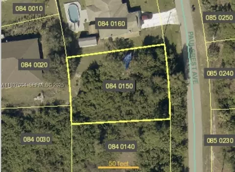 426 Paulcrest Ave, Lehigh Acres, FL 33974