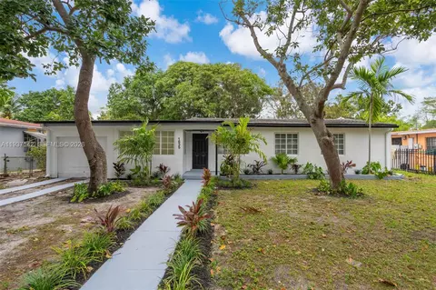 1635 NW 130th St, North Miami, FL 33167