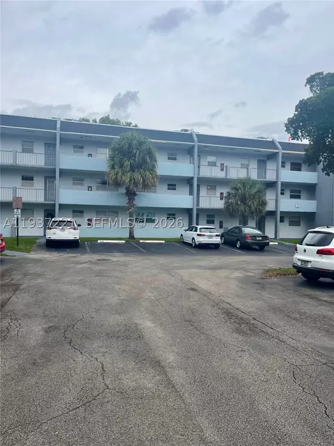 8351 Sands Point Blvd #A208, Tamarac, FL 33321