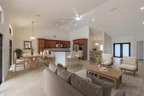 21360 SW 236th St, Homestead, FL 33031