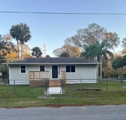 2823 Belinda Dr, Deland, FL 32720